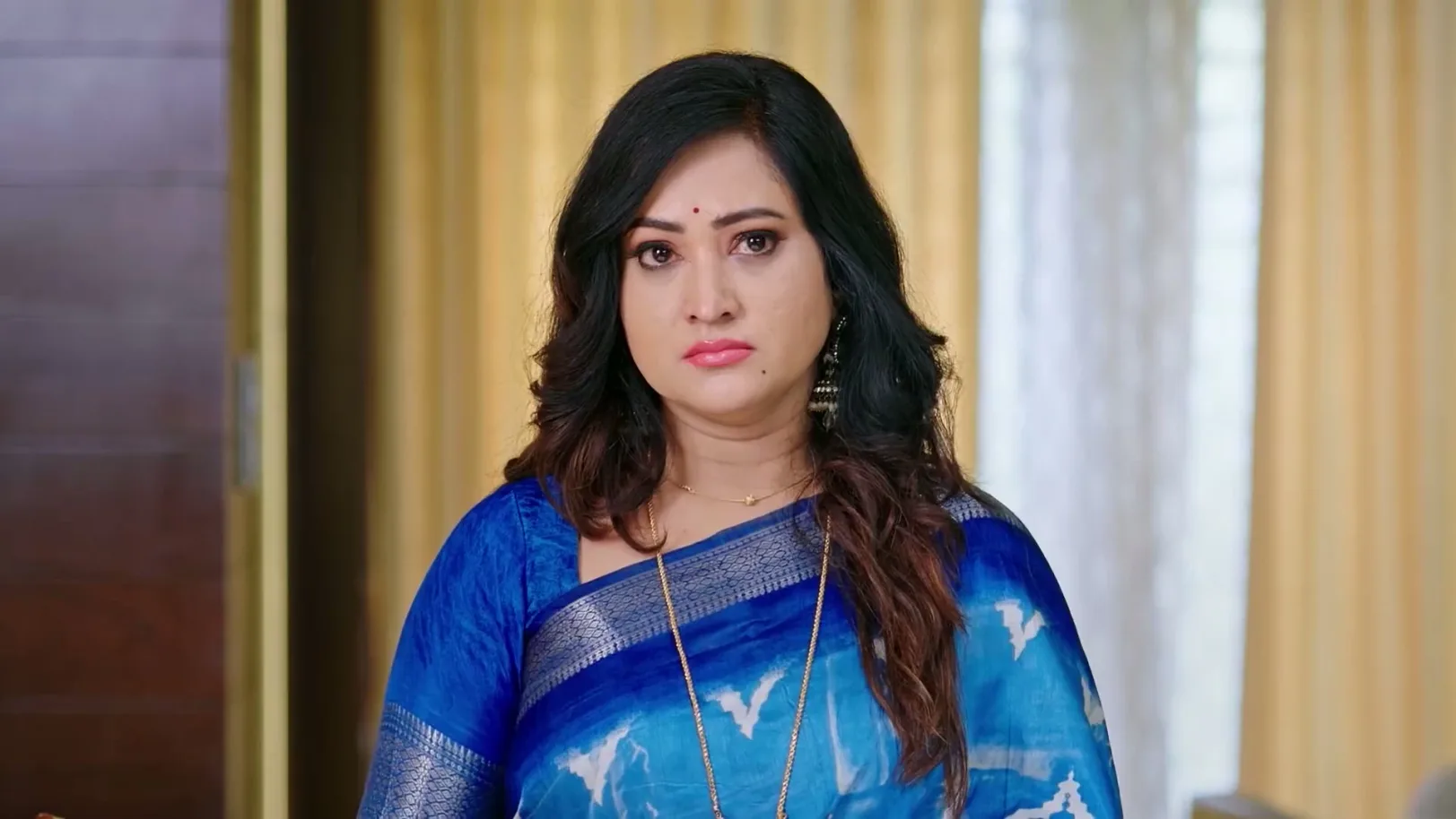 Bhavana-Siddu’s Return Shocks Jaware Gowda - Lakshmi Nivasa Bhavana-Siddu’s Return Shocks Jaware Gowda - Lakshmi Nivasa