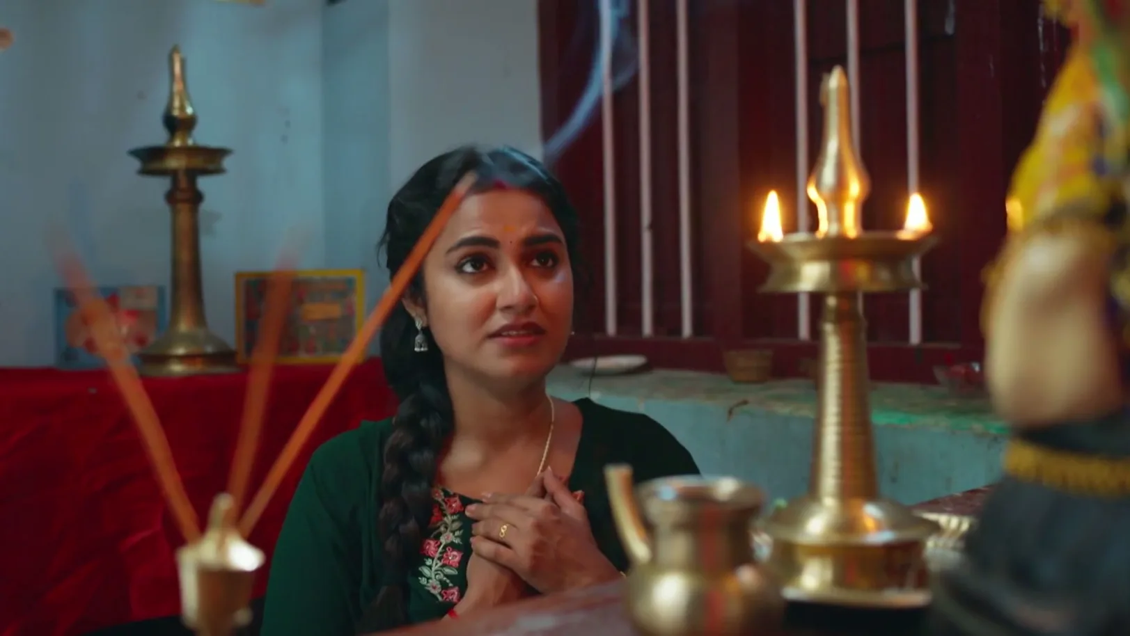 Radhika Prays To God - Snehapoorvam Shyama Radhika Prays To God - Snehapoorvam Shyama