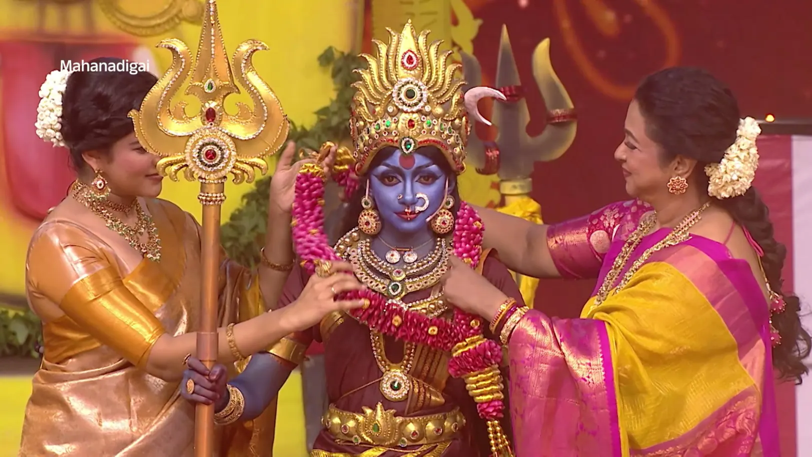 Akarsha and Shakti's Dazzling Performance - Mahanadigai- Promo Akarsha and Shakti's Dazzling Performance - Mahanadigai- Promo