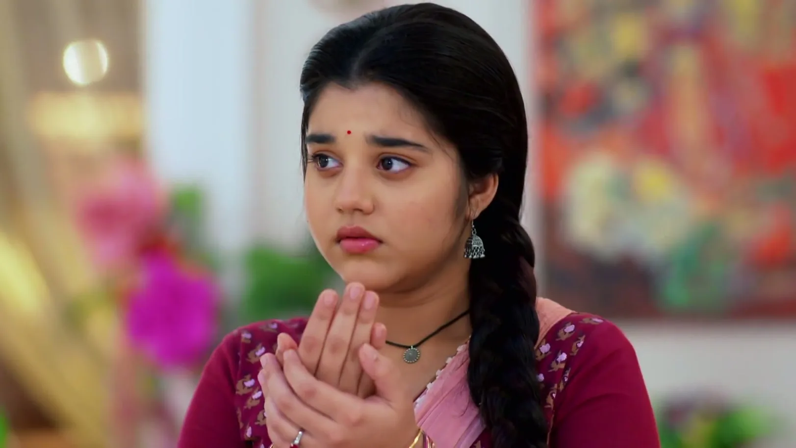Meenakshi Taunts Kusum - Kusum Meenakshi Taunts Kusum - Kusum