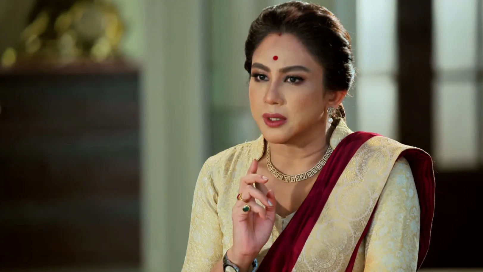 Ranjini Turns Birendra against Shaon - Saat Pake Bandha Ranjini Turns Birendra against Shaon - Saat Pake Bandha