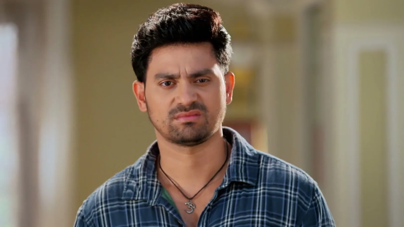 Shubho Tries to Remind Birendra of Shaon's Birthday - Saat Pake Bandha Shubho Tries to Remind Birendra of Shaon's Birthday - Saat Pake Bandha