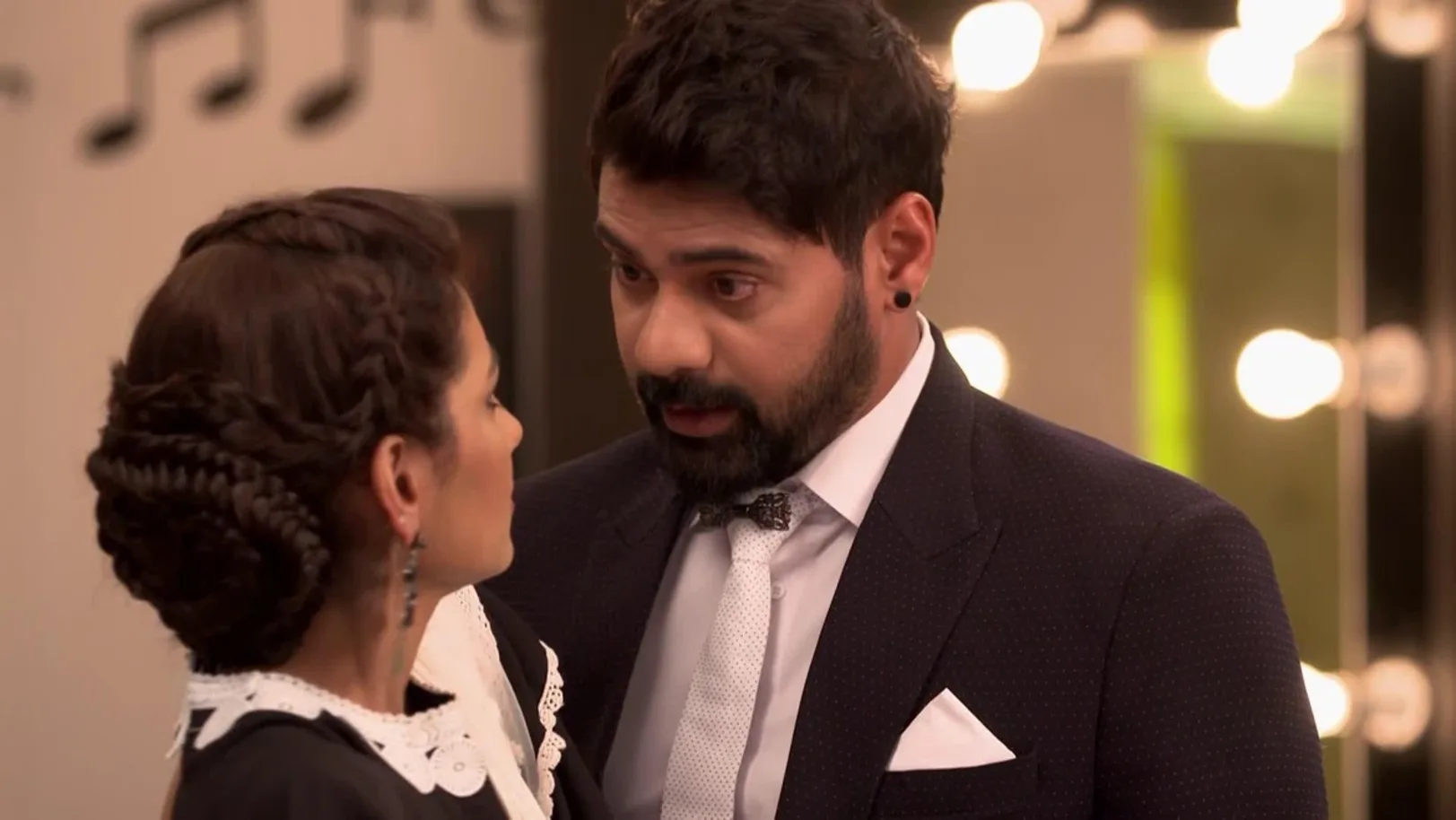 Abhi upset with Pragya - Kumkum Bhagya Highlights 