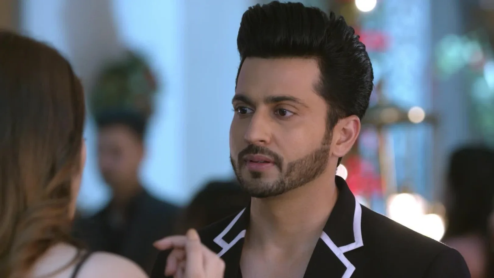 Monisha flirts with Karan - Kundali Bhagya Highlights 