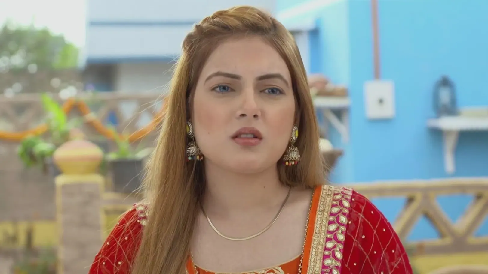 Sandy makes an announcement - Vilayti Bhabhi Episode 6