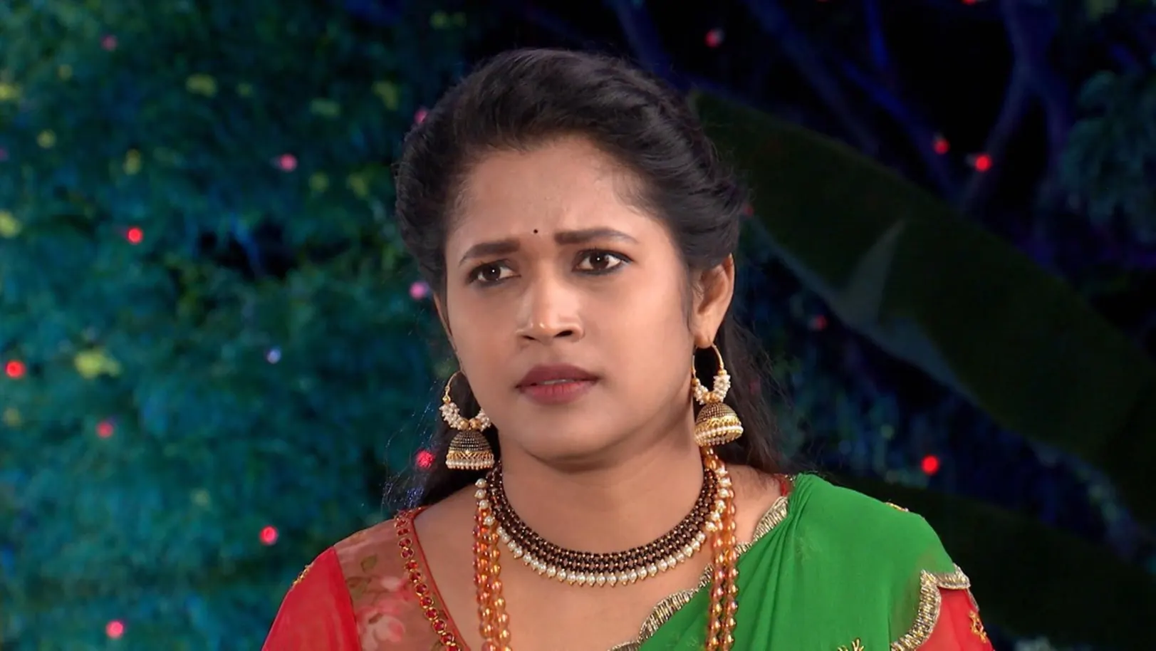 Geetha finds the kidnappers’ phone switched off 8th November 2019 Webisode