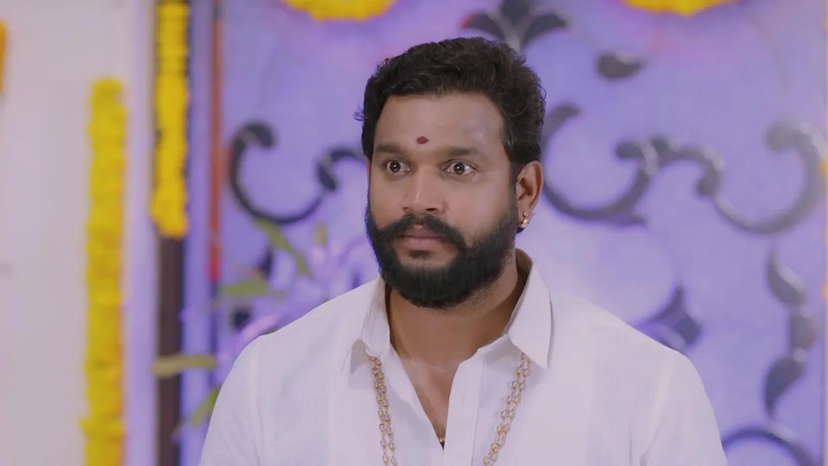 Lalita explains about marriage rituals - Trinayani 