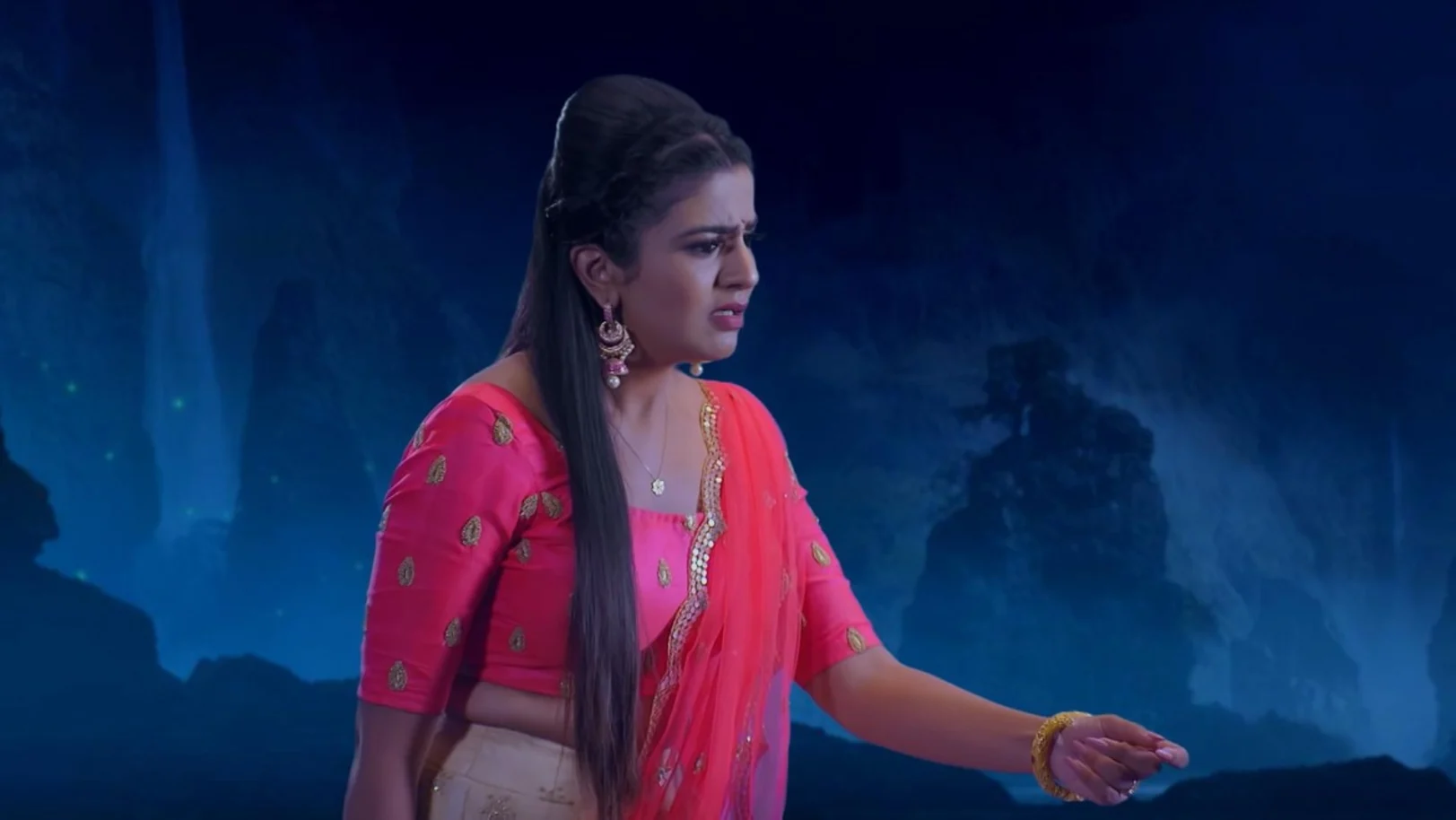 Shivani gets puzzled due to Adhisesha's presence 28th January 2021 Webisode