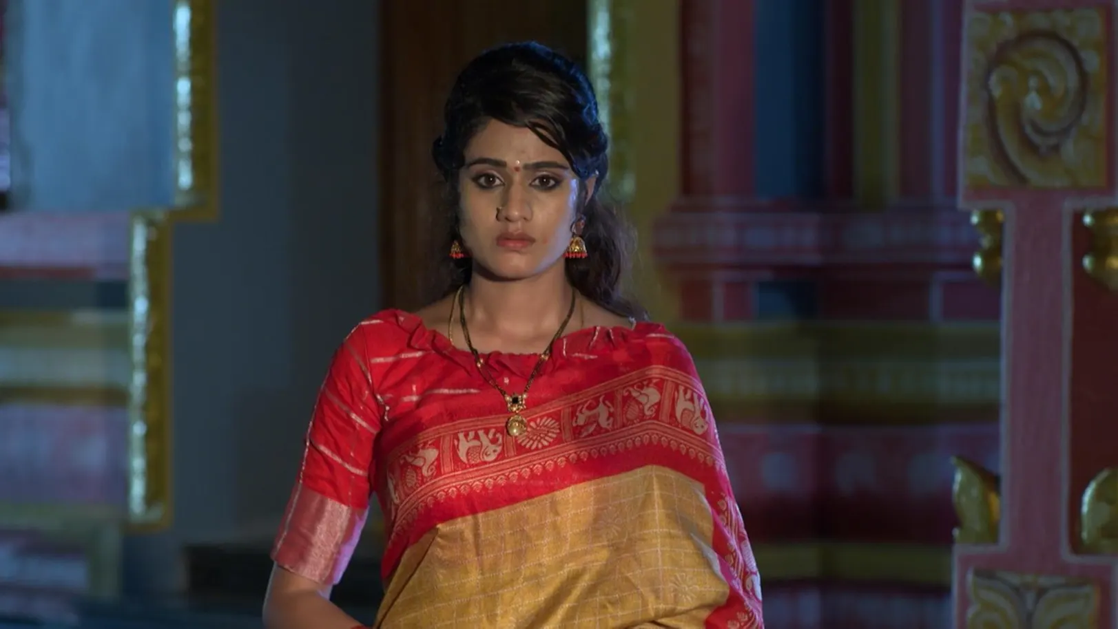 Akshara performs the tough ritual - Radhamma Kuthuru 