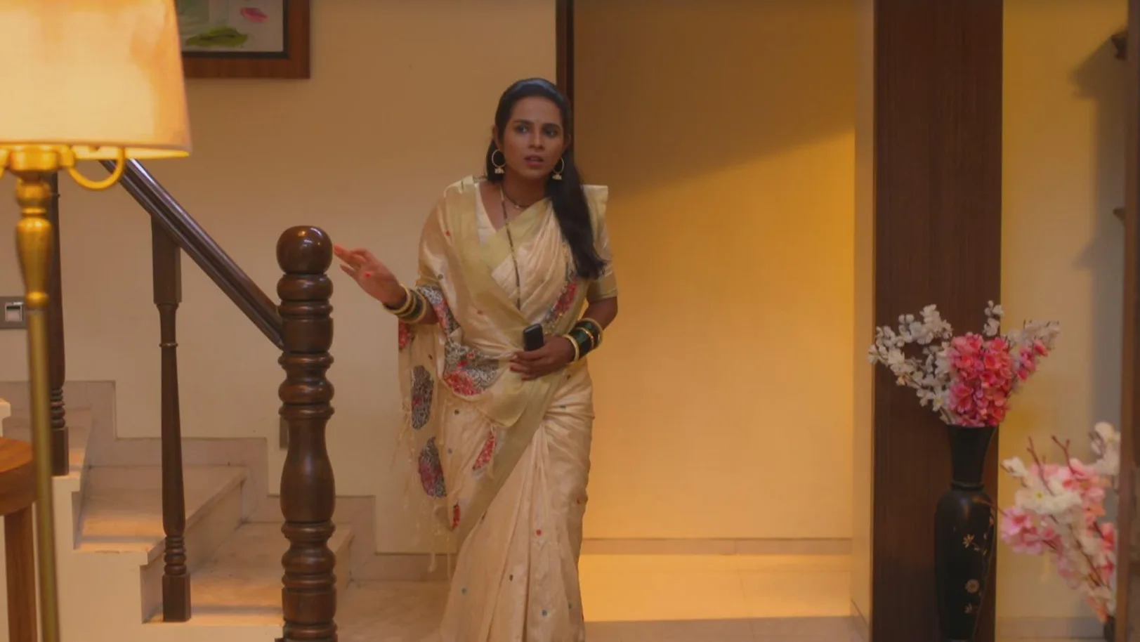 Sumi apologizes to Samar - 14th October to 19th October 2019 - Mrs Mukhyamantri 20th October 2019 Webisode