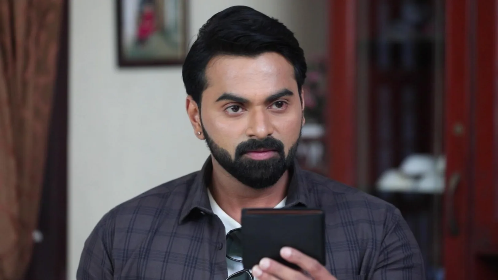 Endrendrum Punnagai - February 12, 2021 - Episode Spoiler