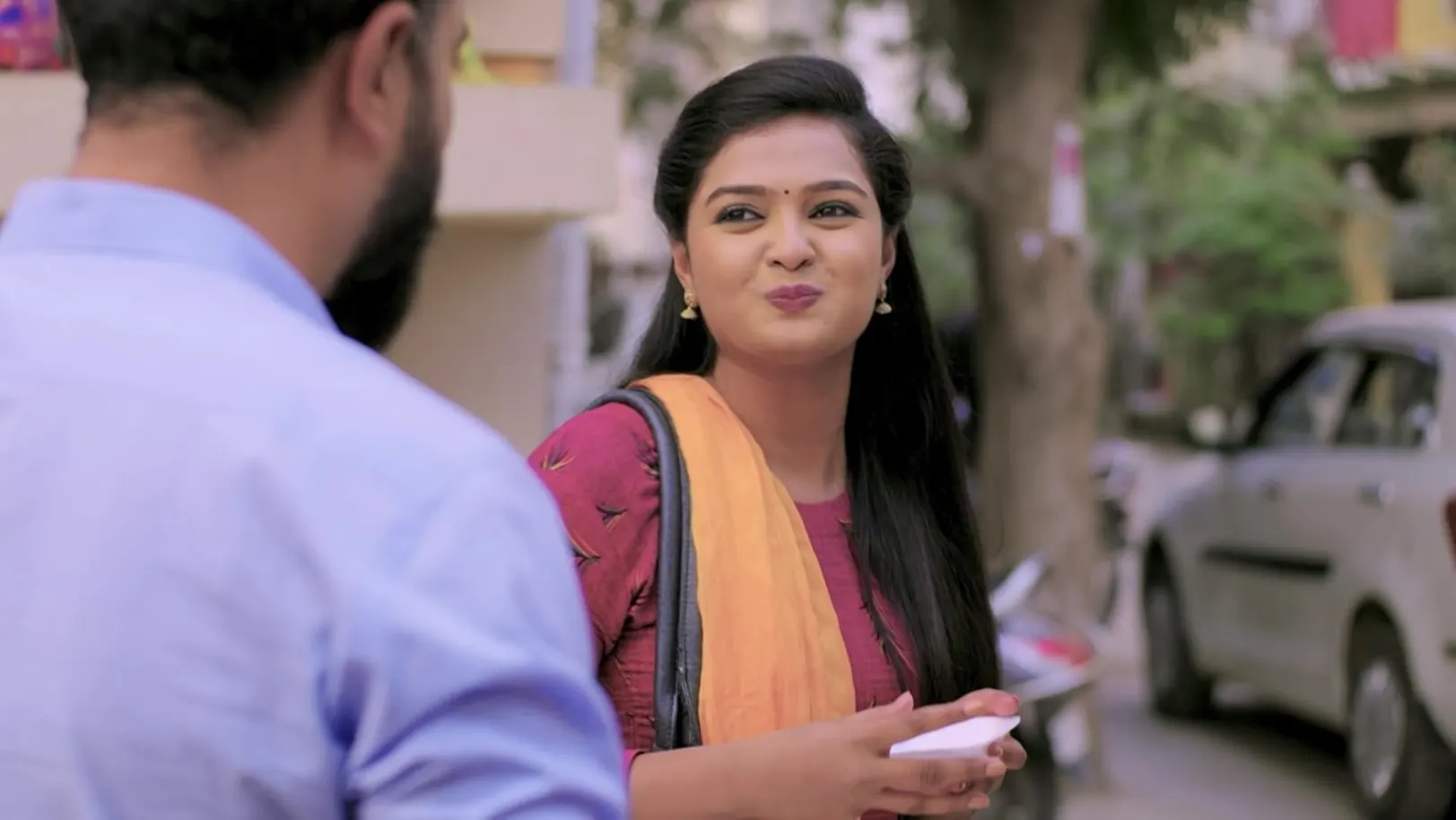 Anu makes Arya Vardhan try street food - Prema Entha Maduram Episode 13