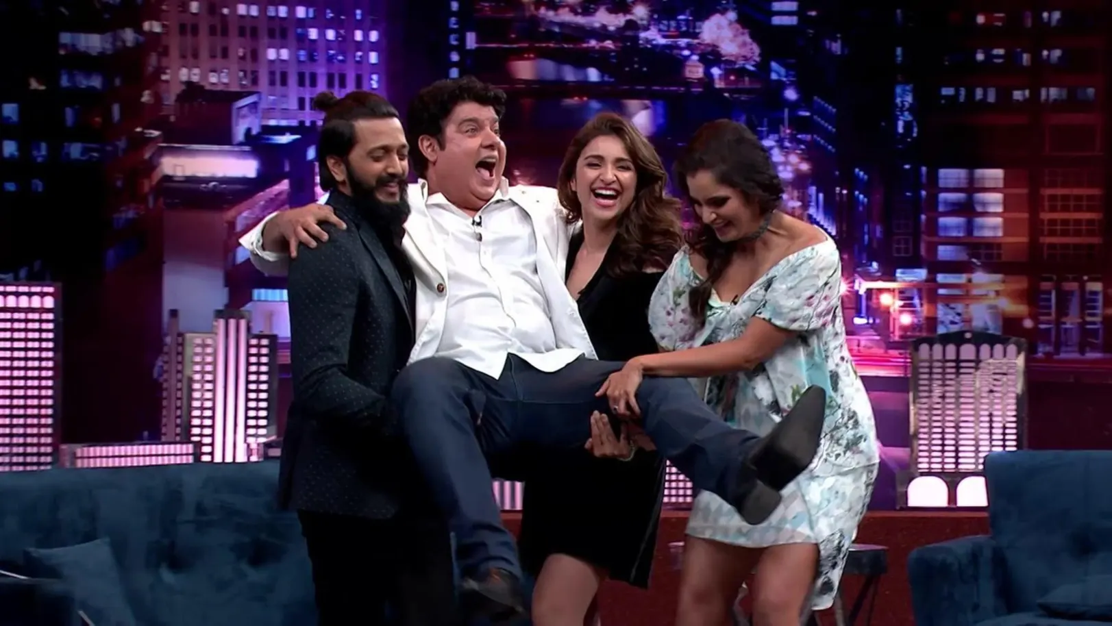 Sania Mirza and Parineeti Chopra roll with laughter | Yaaron Ki Baraat 