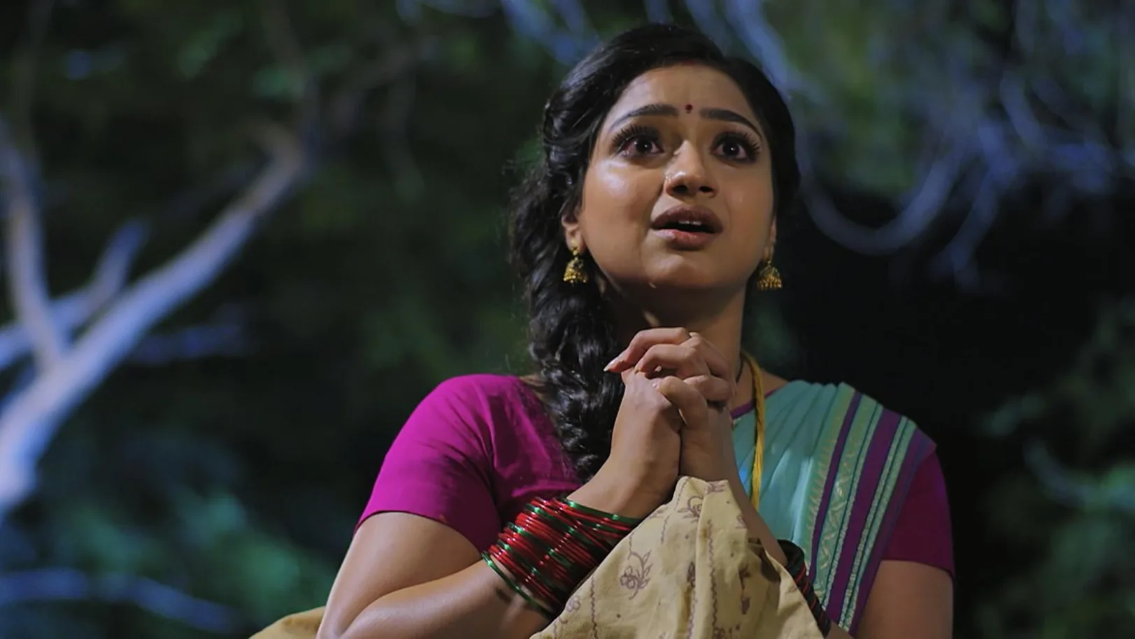 Trinayani Leaves for Vishal's house | Trinayani 