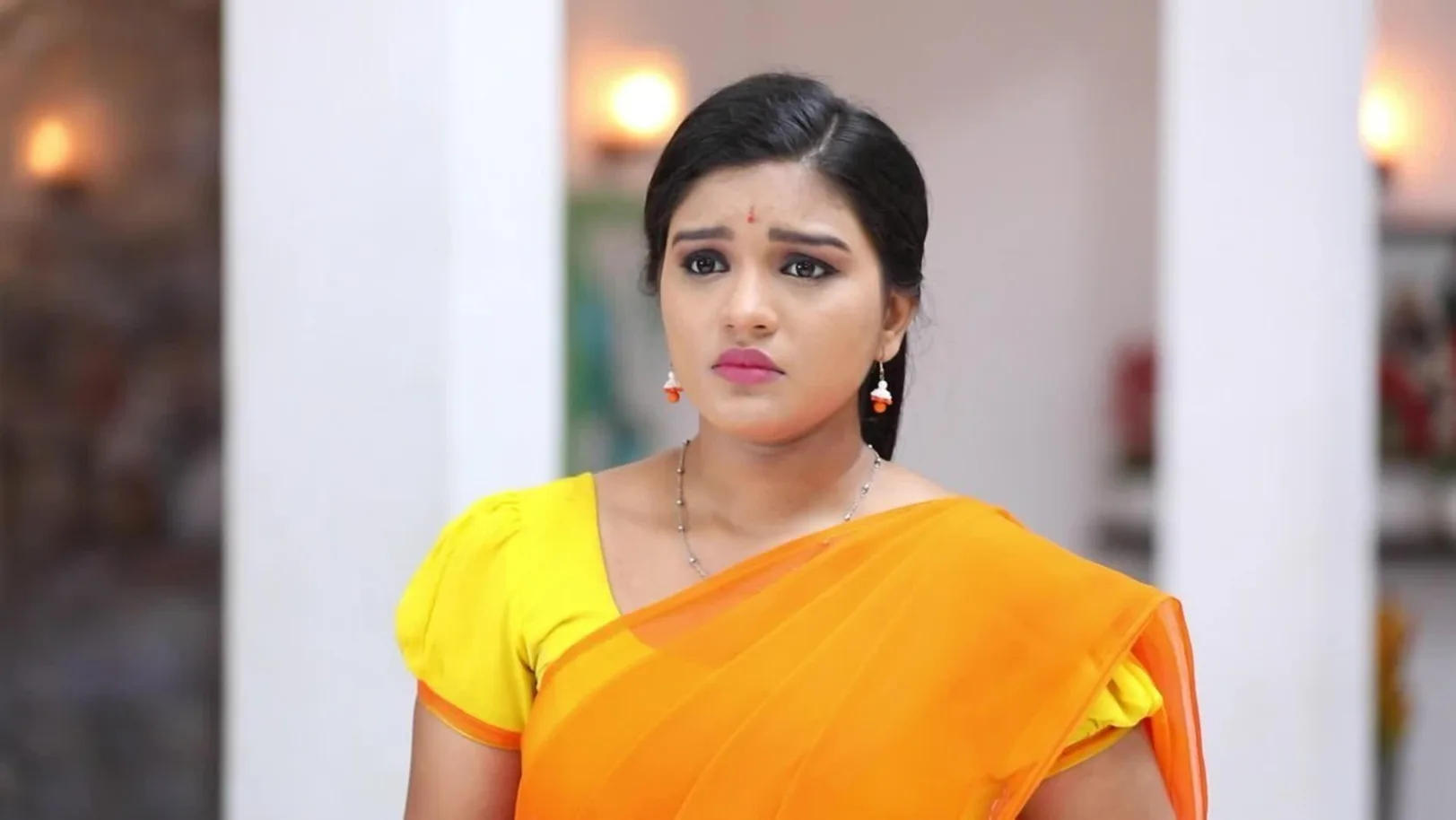 Aadithya saves the drunken Guru from public! - Sembarathi - Episode 250 - Full Episode Episode 250