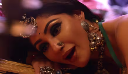Vivian and Mallika accuse Devki of performing black magic - Manmohini