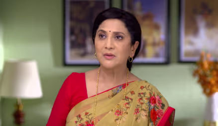 Asawari appeases her father-in-law - Agga Bai Sasubai