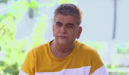 Pradnya brags to Surekha - Agga Bai Sasubai
