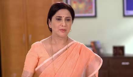 Soham confronts Asawari - Agga Bai Sasubai