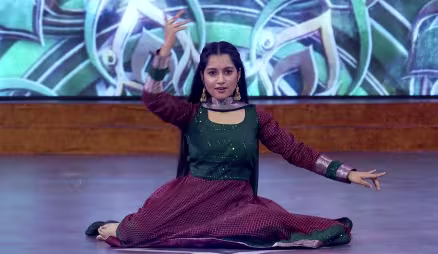 A Tie in the Dance Round