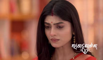 Pari Suspects Sritama Is Hiding the Truth
