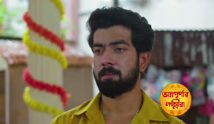 Sneha Entrusts Raja with Sarada's Care