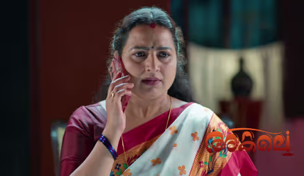 Will Prathapa Varma Believe Ambika?