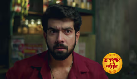 Siddhartho Presents a Gift to Sathi