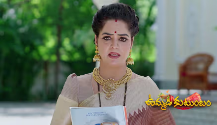 Ananya Follows Ananda's Assistant