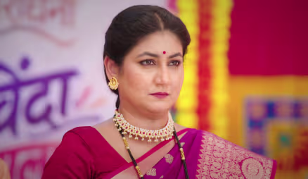 Vedant Rushes to Radhika's Rescue
