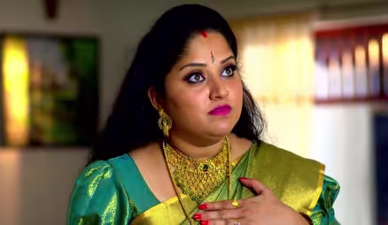 Sharada Welcomes Her Children with an 'Aarti'