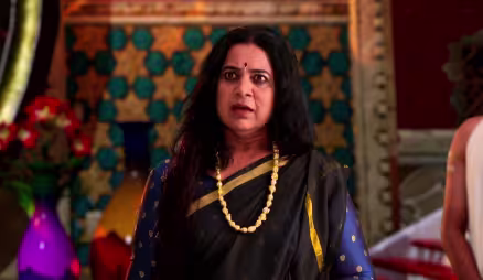 Renuka Emotionally Blackmails Ashwapati