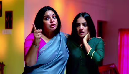 Vijaykumar Hits Deepa
