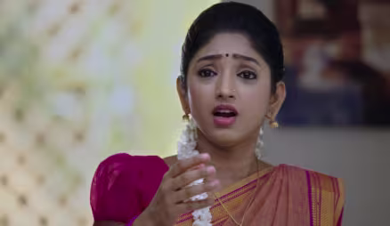 Krishnaveni Cries Due to Stomachache