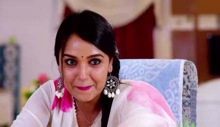 Roopa Takes Revenge on Deepak