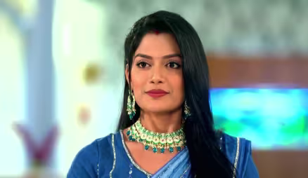 Ayush Apologises to Abhimanyu