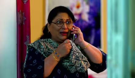 Sarita Sells 'Chakalis'