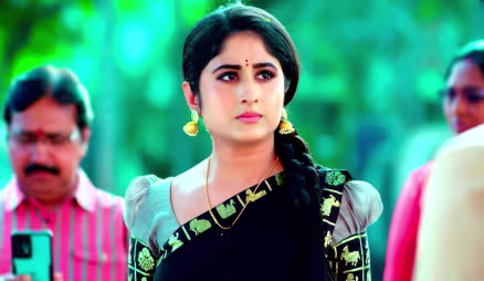 Shikhara Tries to Chop Vishnu Priya’s Hair