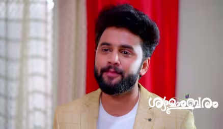 Akhil Supports Shyama