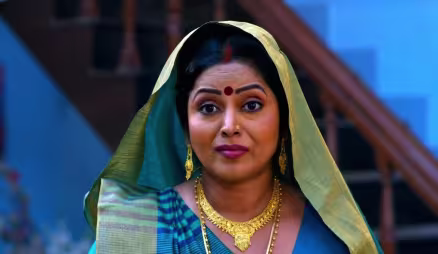 Keshav's Family Wants Meenakshi out of the House