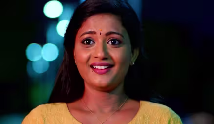 Radhika Asks Karthik for a Promise