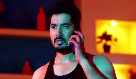 Karthik Asks Radhika about His Missing Wallet