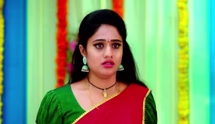 Jagadhatri and Yuvaraj Face Each Other