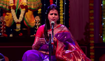 Abhangas' Signifying Gurus' Importance