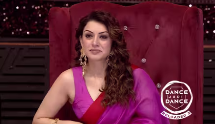 A Romantic Performance by Guru and Riya