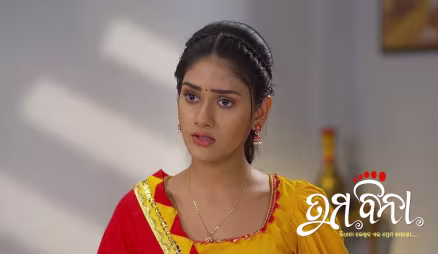 Sumitra's Daughter Complains about Lakshmi