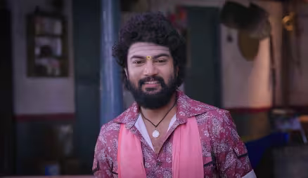 A Suitor Arrives to Meet Rathna