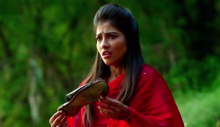 Dimple Finds Saloni's Sandal