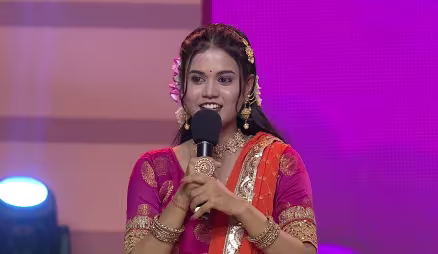 Divyaprabha and Sushree's Impressive Act