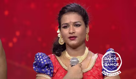 A Captivating Performance by Mohan and Shreya